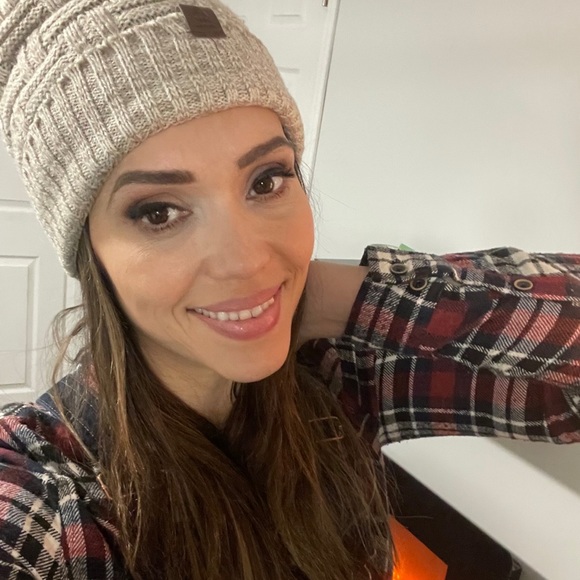 Meet your Posher, Sanja - Picture 2 of 2